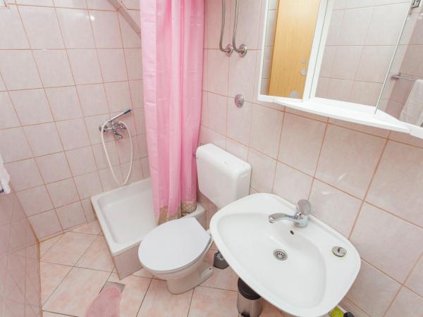 Green garden Rooms & Apartments : photo 3 de la chambre appartement - rez-de-chaussée