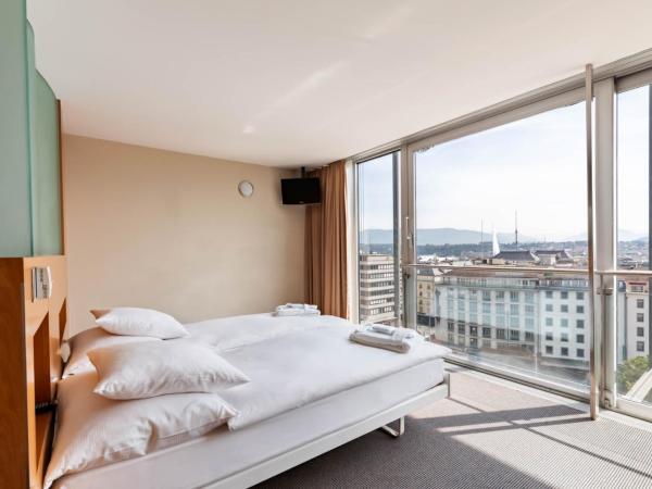 Hotel Cornavin Geneve : photo 3 de la chambre chambre lits jumeaux