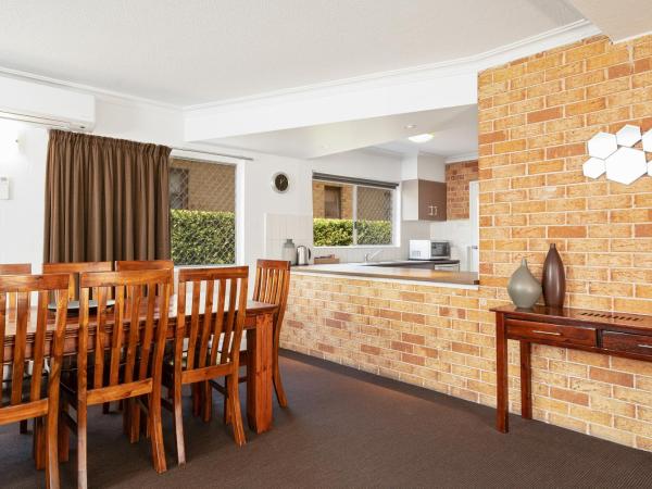 Wollongbar Motel : photo 3 de la chambre appartement 3 chambres avec 2 salles de bains