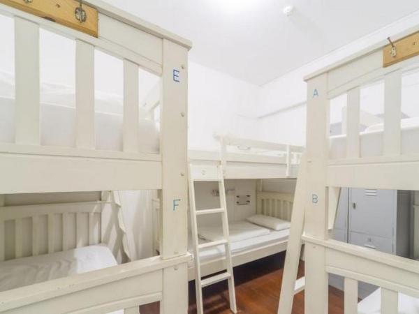 BEAT Arts Hostel at Chinatown : photo 3 de la chambre lit dans dortoir mixte de 6 lits