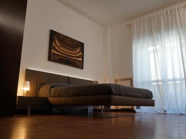 Room 56 - Le Dimore : photo 1 de la chambre suite lit king-size avec baignoire spa