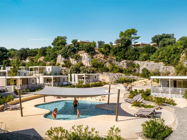 Maistra Camping Veštar Mobile homes : photo 1 de la chambre mobile home familial 3 chambres - oasis