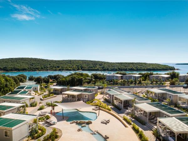 Maistra Camping Veštar Mobile homes : photo 3 de la chambre mobile home familial 3 chambres - oasis