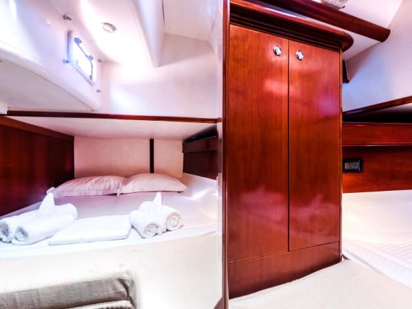 Boat Aiolis in the Athenian Riviera! : photo 1 de la chambre cabine de bateau standard