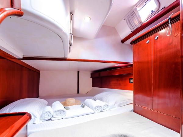 Boat Aiolis in the Athenian Riviera! : photo 2 de la chambre cabine de bateau standard