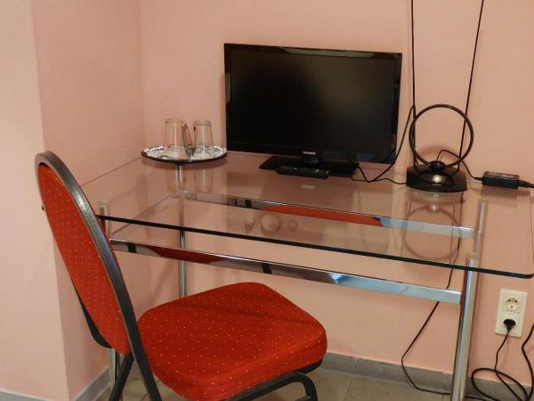 Hotel M68 : photo 9 de la chambre chambre double