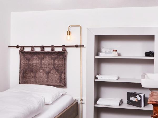 Boutique-Gasthof Ueberfuhr : photo 5 de la chambre chambre simple avec salle de bains commune