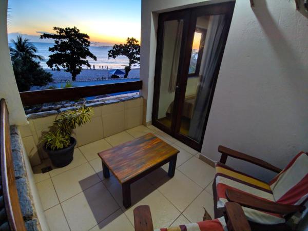 Pousada Poesia : photo 3 de la chambre chambre quadruple standard avec vue sur la mer