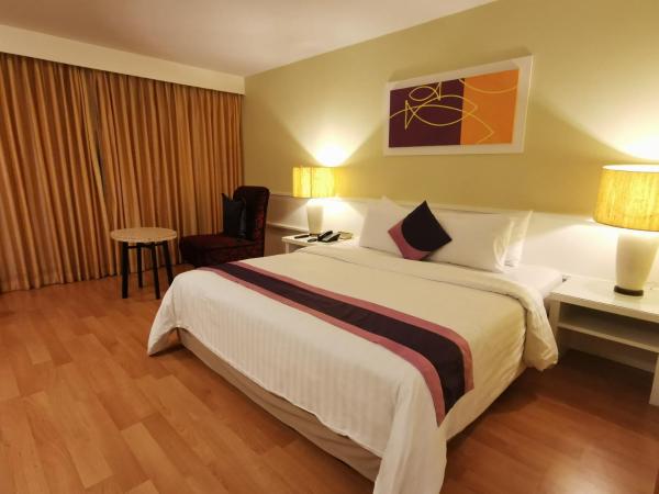 Tongtara Riverview Hotel : photo 1 de la chambre chambre deluxe double ou lits jumeaux
