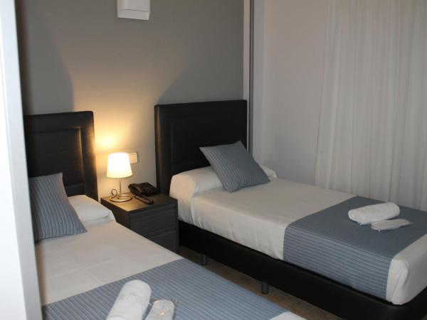 Hotel Barajas Plaza : photo 6 de la chambre chambre lits jumeaux