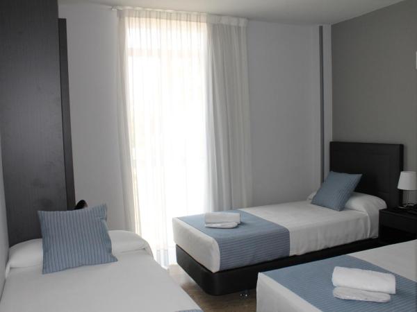 Hotel Barajas Plaza : photo 2 de la chambre chambre triple standard