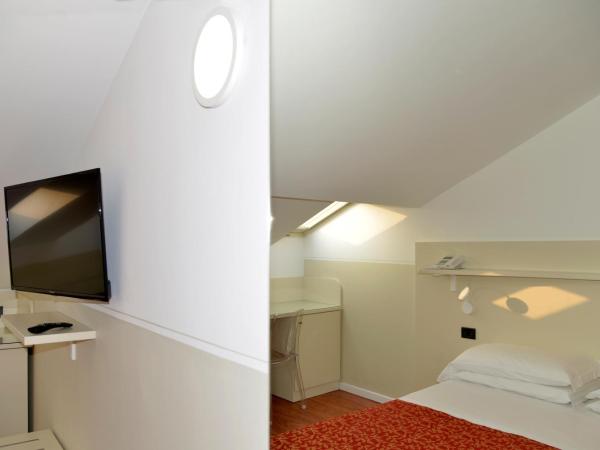 Hotel Amadeus E Teatro : photo 9 de la chambre chambre double