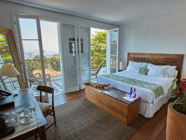 Santa Teresa Hotel RJ - MGallery : photo 4 de la chambre chambre lit king-size de luxe avec balcon et vue