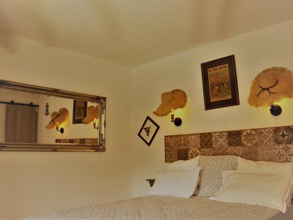 Mas Fandelou : photo 2 de la chambre chambre double - vue sur piscine - 1er Étage