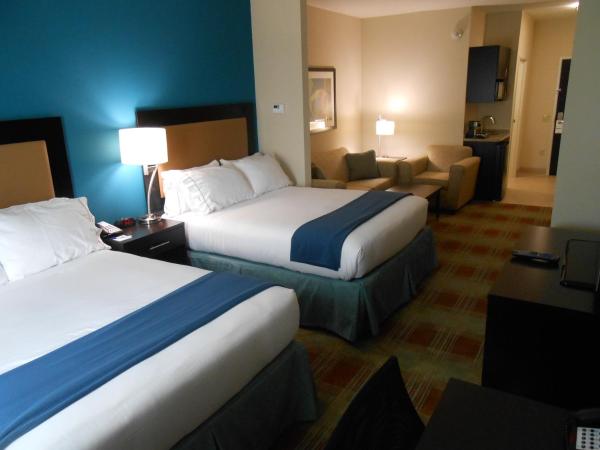 Holiday Inn Express & Suites Houston Northwest-Brookhollow, an IHG Hotel : photo 1 de la chambre suite avec 2 lits queen-size 