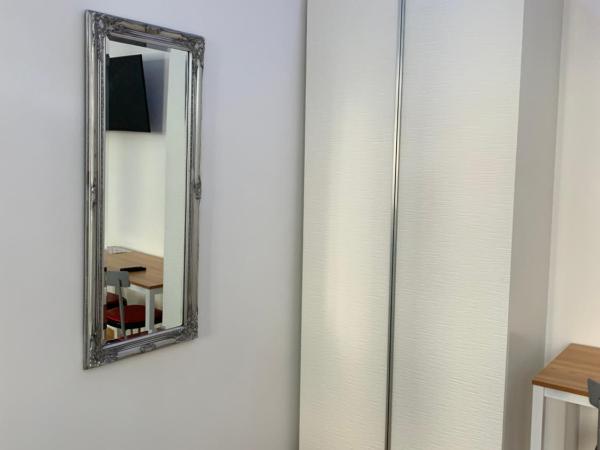 Colony Apartments : photo 4 de la chambre colony apartment salon