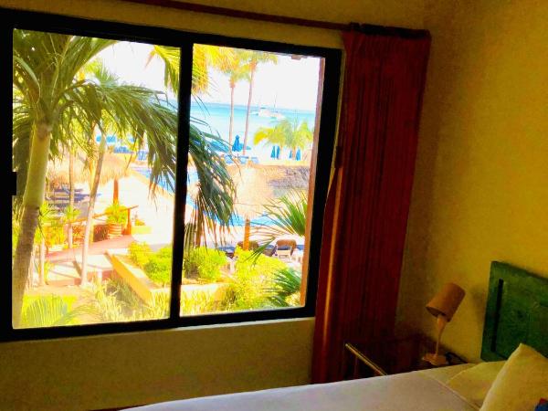 Nautibeach Beach Front Condos in North Beach : photo 3 de la chambre appartement 2 chambres - vue sur mer