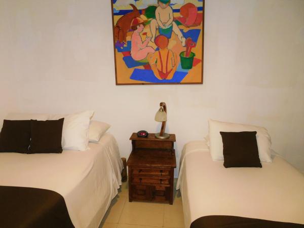 Nautibeach Beach Front Condos in North Beach : photo 1 de la chambre appartement - vue sur jardin