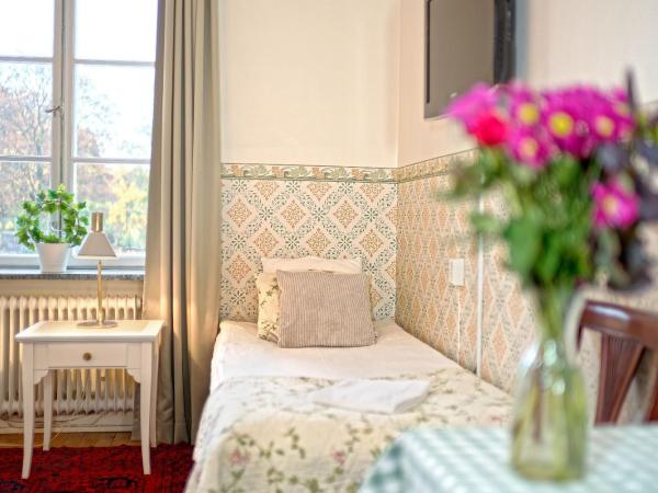 Wasa Park Hotel : photo 3 de la chambre chambre quadruple Économique avec salle de bains commune