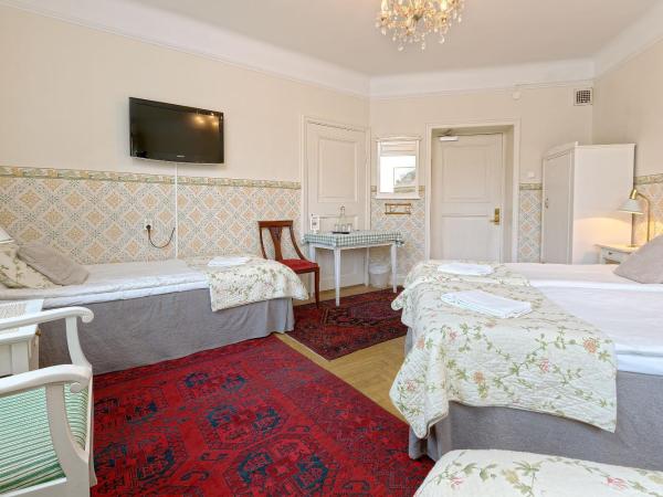 Wasa Park Hotel : photo 2 de la chambre chambre quadruple Économique avec salle de bains commune