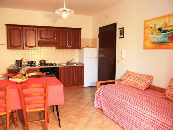 Casa Vacanze Cau : photo 3 de la chambre appartement 2 chambres (4 adultes)
