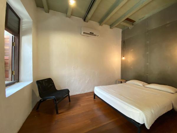 The Frame Guesthouse : photo 3 de la chambre chambre double avec salle de bains commune
