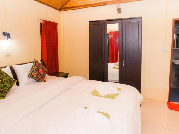 Isara Lanta Beach Resort : photo 9 de la chambre bungalow deluxe 