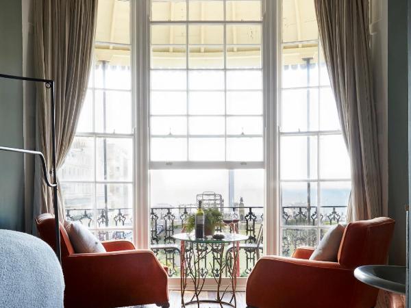 Artist Residence Brighton : photo 4 de la chambre grande chambre double avec balcon - vue sur mer