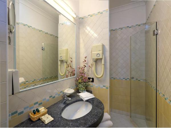 Le Querce Resort Sea Thermae & Spa : photo 1 de la chambre chambre double classique - vue sur jardin