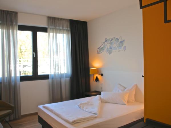 Hotel im LESKANPark : photo 6 de la chambre chambre double