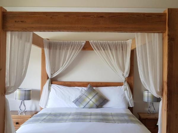 18 Craigmillar Park : photo 1 de la chambre chambre lit king-size deluxe avec lit à baldaquin et douche