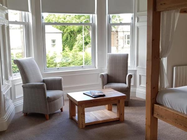 18 Craigmillar Park : photo 2 de la chambre chambre lit king-size deluxe avec lit à baldaquin et douche