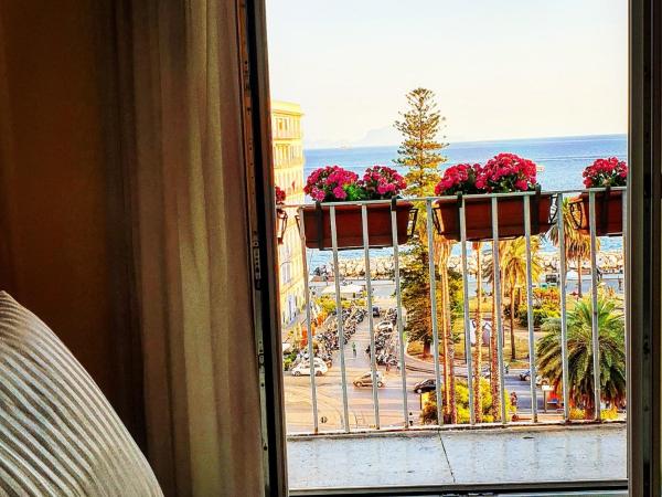 Calabritto Suite : photo 9 de la chambre chambre double deluxe - vue sur mer