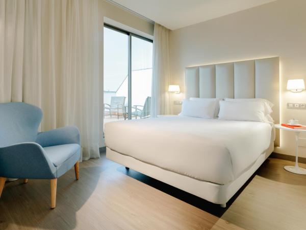 Hesperia A Coruña Centro : photo 3 de la chambre suite junior avec terrasse