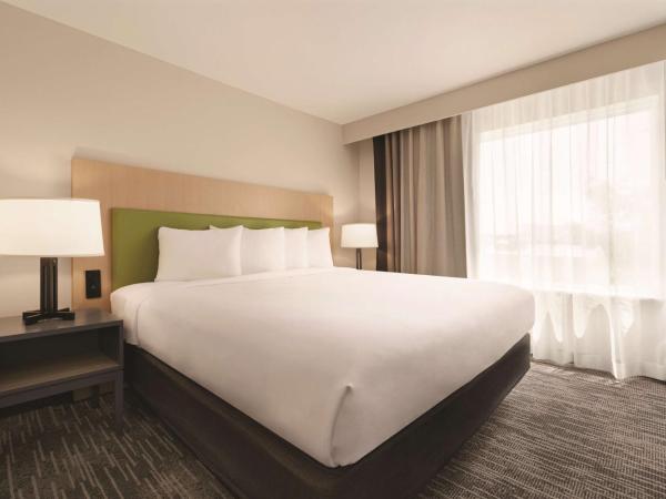 Country Inn & Suites by Radisson, Savannah Midtown, GA : photo 4 de la chambre suite 1 chambre lit king-size avec canapé-lit - non-fumeurs