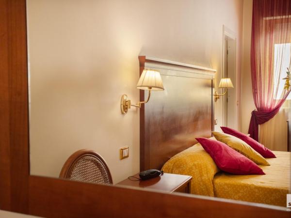 Hotel Alessandro Della Spina : photo 5 de la chambre chambre double