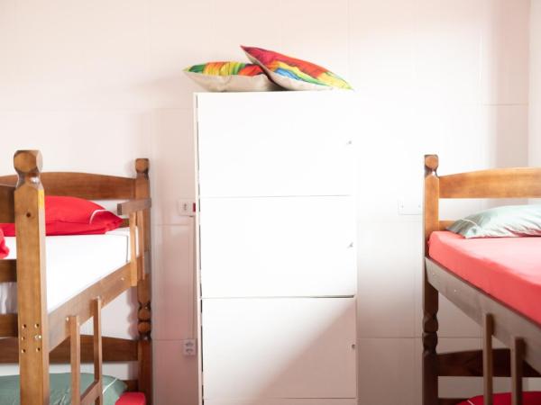 Hostel Calábria na Vila Madalena junto a alegria da Vila : photo 4 de la chambre lit dans dortoir mixte de 8 lits