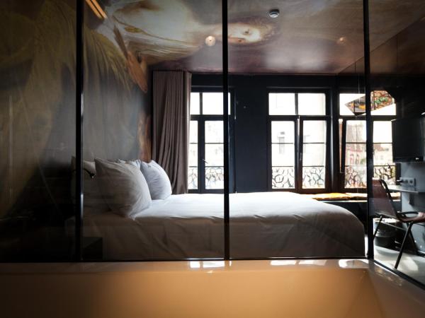 HotelO Kathedral : photo 3 de la chambre chambre double de luxe avec climatisation - vue sur cathédrale