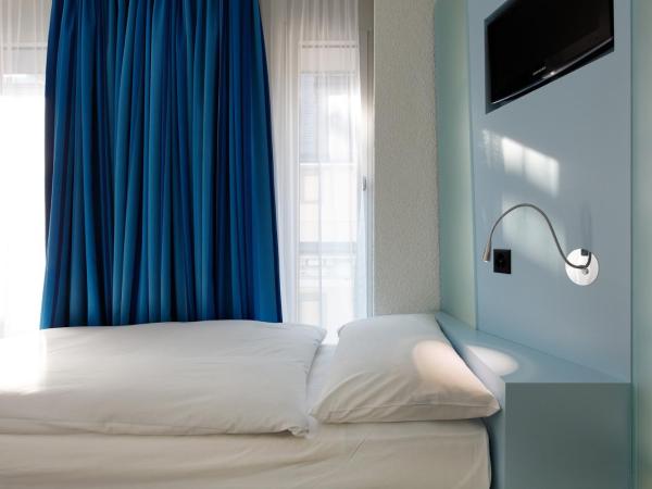 Hotel Cristal Design : photo 1 de la chambre chambre triple