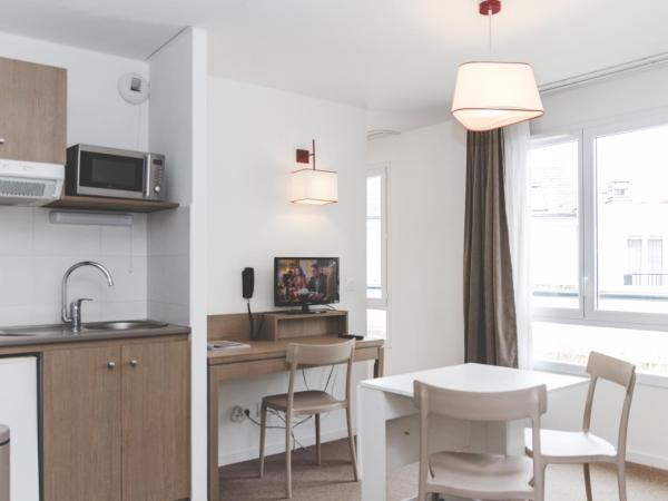 Terres de France - Appart'Hotel Quimper Bretagne : photo 5 de la chambre appartement avec accs pour personnes  mobilit rduite