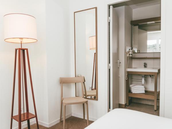 Terres de France - Appart'Hotel Quimper Bretagne : photo 6 de la chambre appartement supérieur