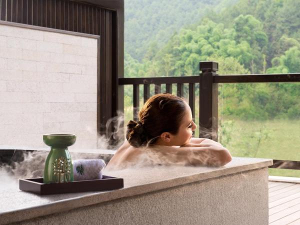 Banyan Tree Chongqing Beibei : photo 2 de la chambre retraite  lit king-size hot spring