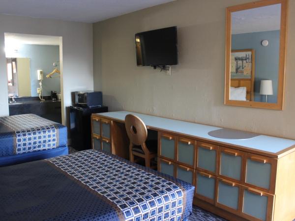 Tampa Inn Near Busch Gardens : photo 4 de la chambre hébergement de luxe 2 lits doubles - non-fumeurs