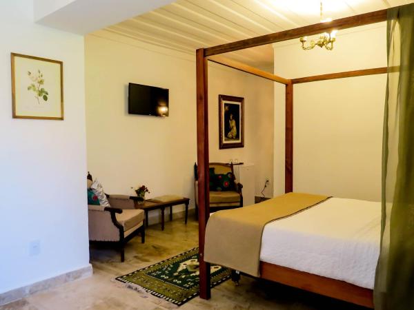 Casa Perpetua Hotel D Charm : photo 2 de la chambre chambre double avec lit d'appoint