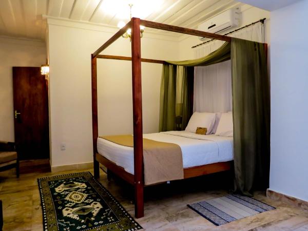 Casa Perpetua Hotel D Charm : photo 3 de la chambre chambre double avec lit d'appoint