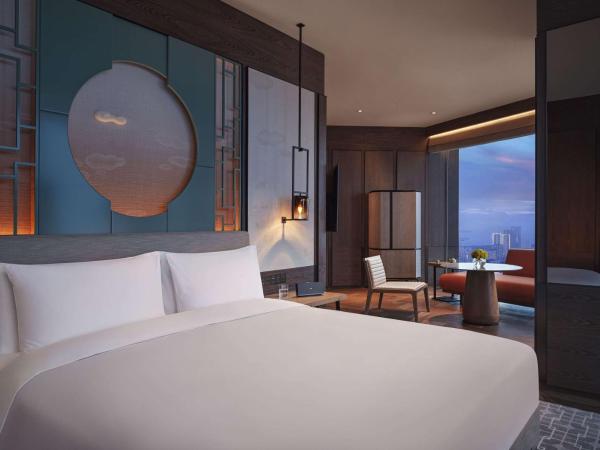 Park Hyatt Shenzhen : photo 2 de la chambre chambre lit king-size - vue sur ville