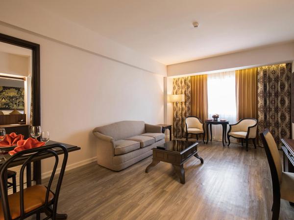 The Heritage Chiang Rai Hotel and Convention - SHA Extra Plus : photo 3 de la chambre suite exécutive lit king-size