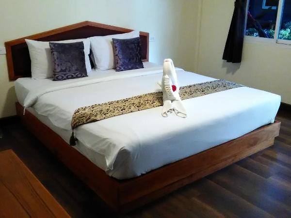 Lanta New Coconut Bungalow : photo 5 de la chambre bungalow lit double avec climatisation 