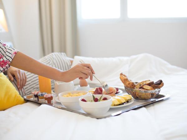 Novotel Casablanca City Center : photo 4 de la chambre suite junior - 1 lit king-size et canapé

