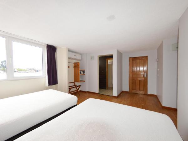 Centro 19 Hotel : photo 4 de la chambre chambre familiale (6 adultes)